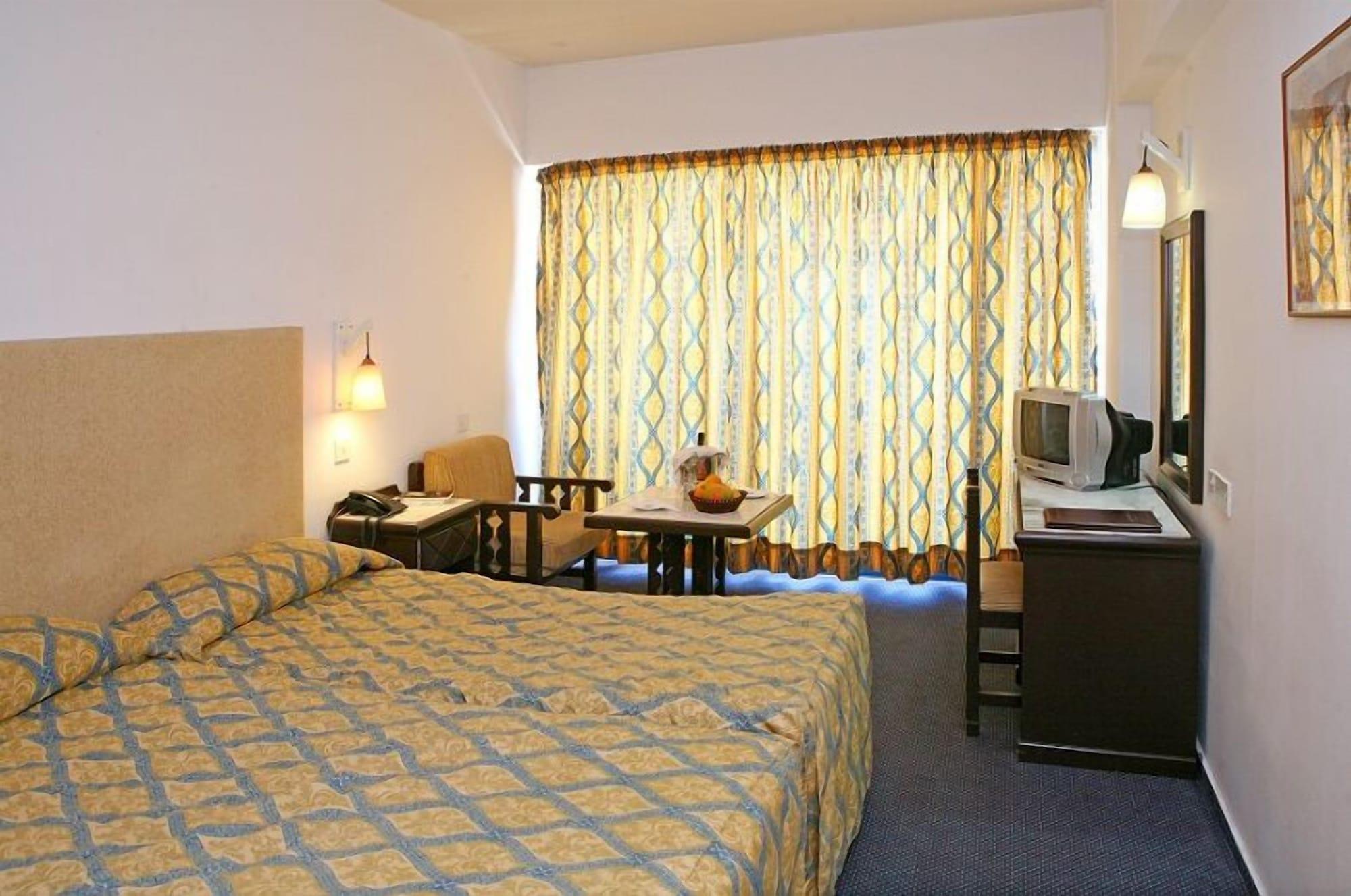 Отель Navarria Blue 3*