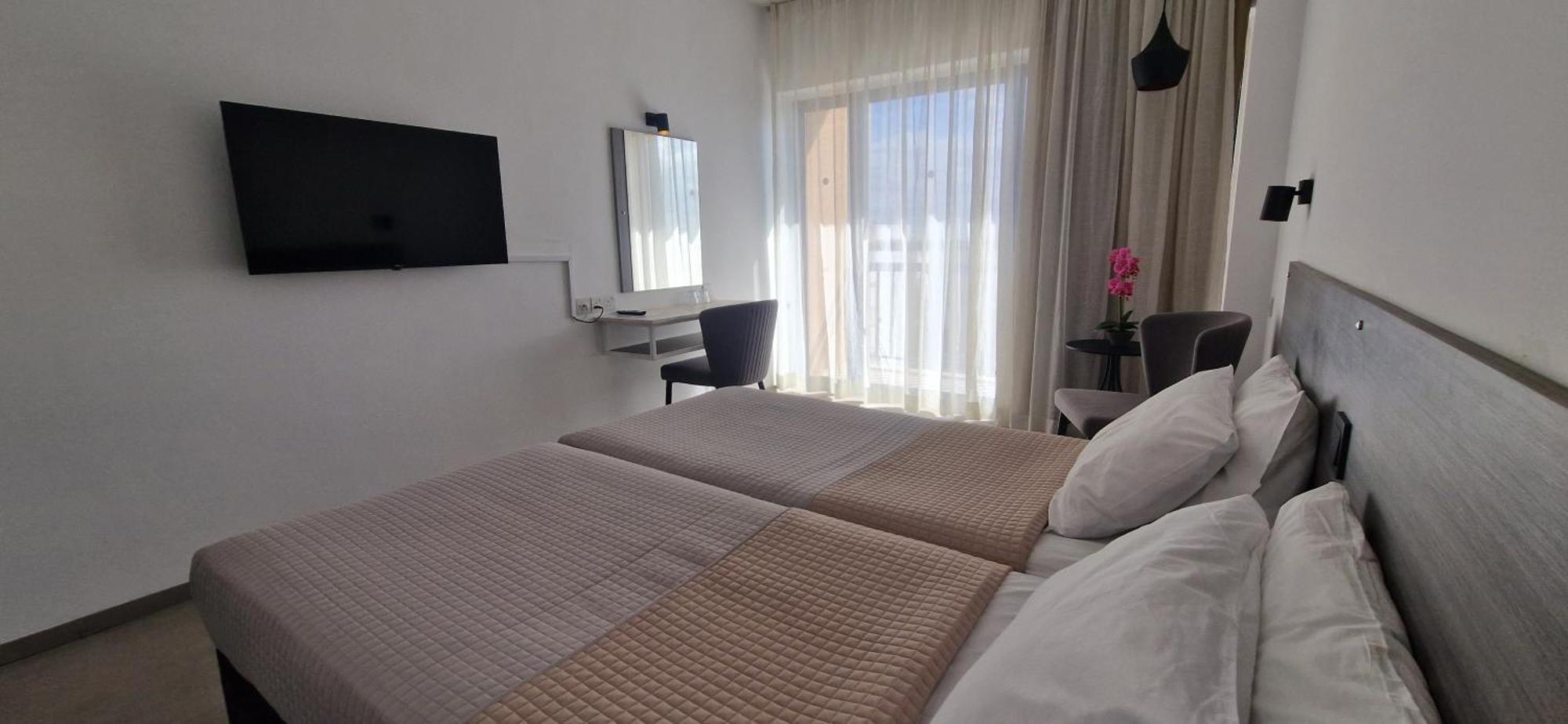 Отель Navarria Blue 3*