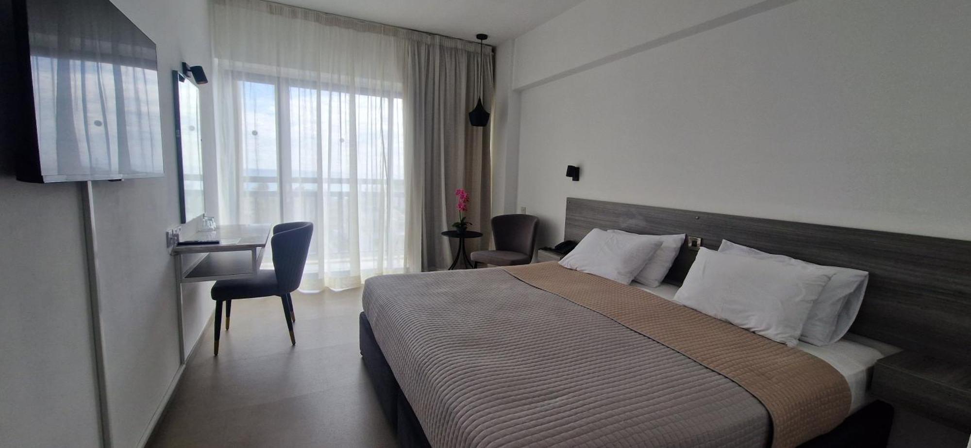Ξενοδοχείο Navarria Blue 3*